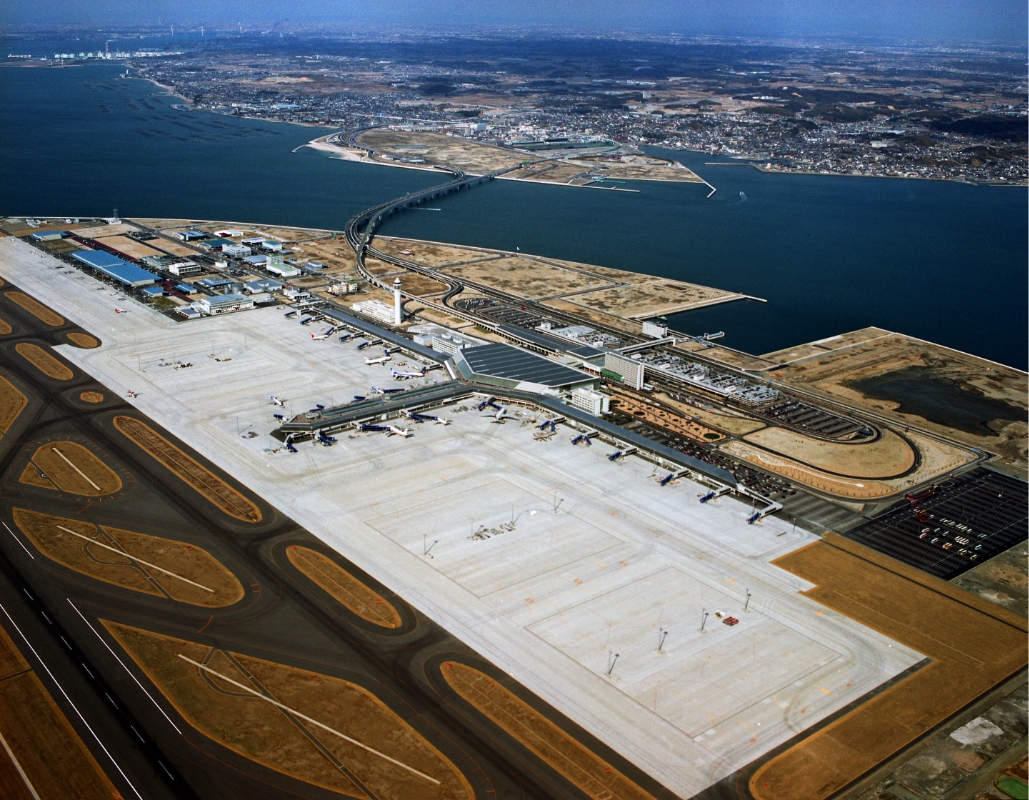 中部国際空港旅客ターミナルビル（南北ウイング、センターピアー）